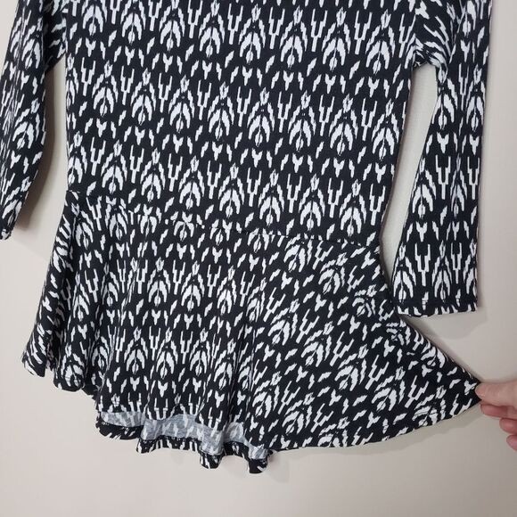 🦋3/$25 Mossimo Supply Co Small Black White 3/4 Sleeve Tribal Pattern Peplum Top - Picture 4 of 10